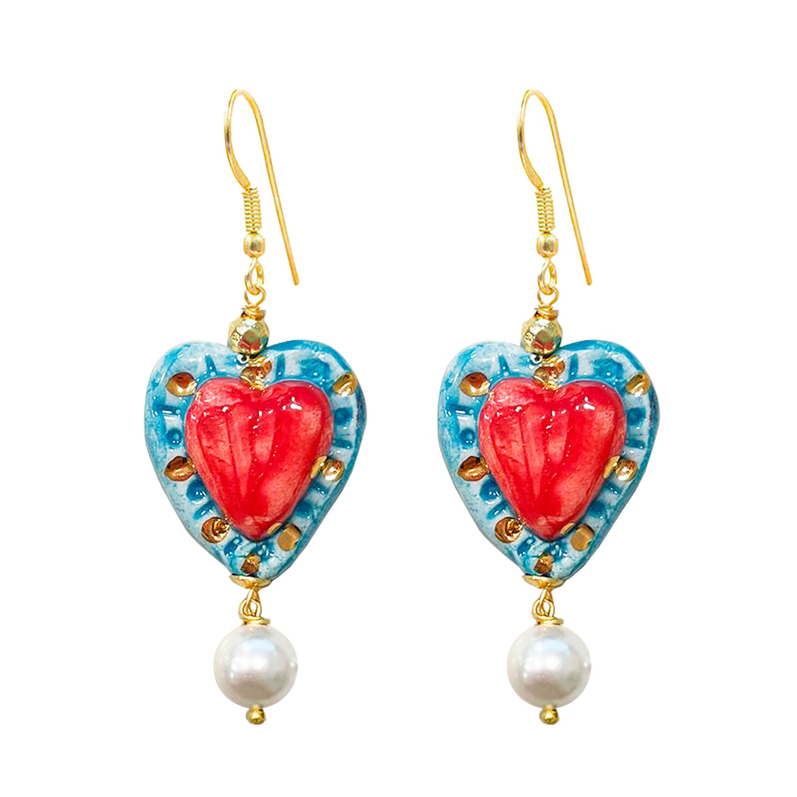 Pendientes de cerámica siciliana, es un corazón ardiente rojo y azul adornado con una perla y su gancho es dorado de Marardi