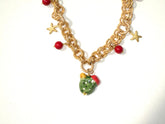 Collar hecho con cadena de latón con colgantes de piedras rojas y estrellas y cactus de cerámica siciliana de Marardi